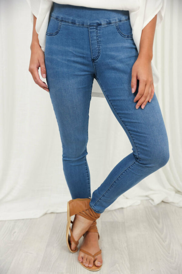 Panel-LessJeans-Denim31012401